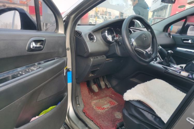 Used Peugeot 3008 2015 2.0L Manual Classic Edition
