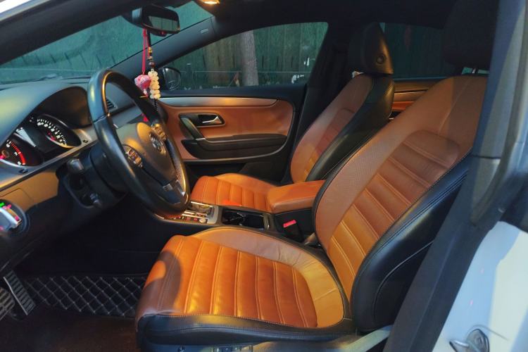 Used Volkswagen FAW-Volkswagen CC 2013 2.0 TSI Ultimate Model Left Front Seat