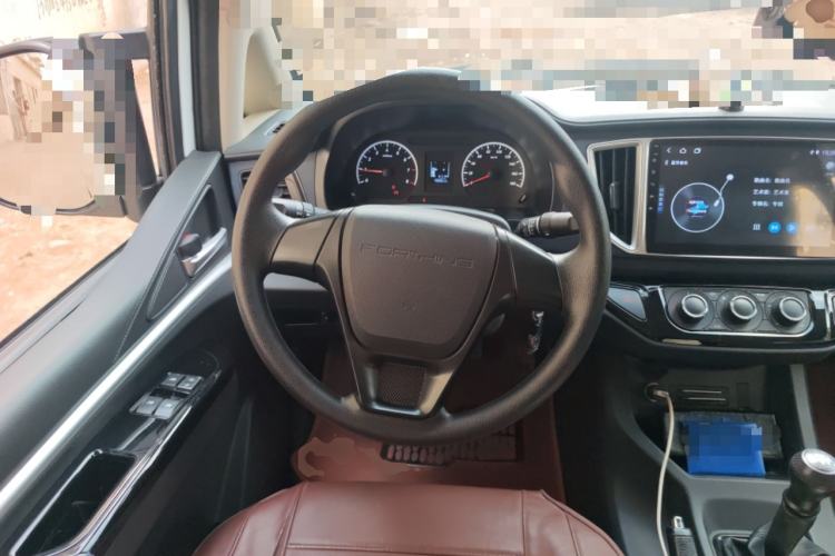 Used FORTHING Lingzhi 2023 M5 1.6L Practical Model 5 Seats