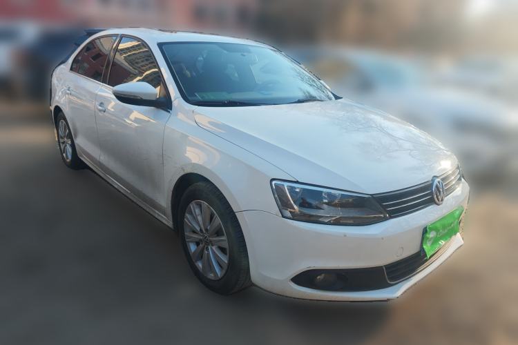 Used Volkswagen Sagitar 2014 1.6L Automatic Comfort Model Front Right 45 Deg