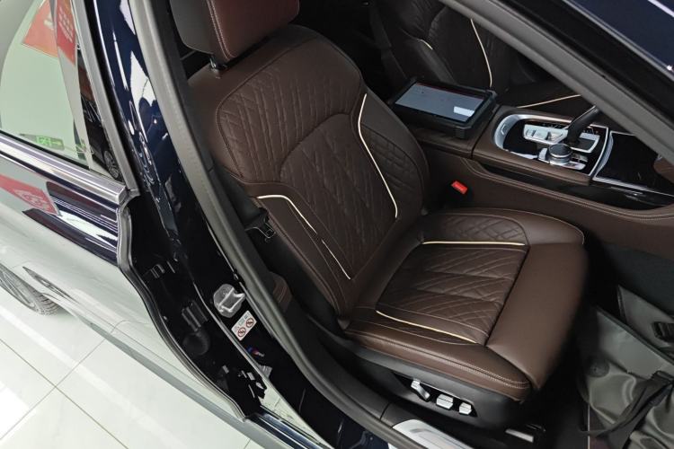 Used BMW 7 Series 2021 740Li Luxury Edition M Sport Package
