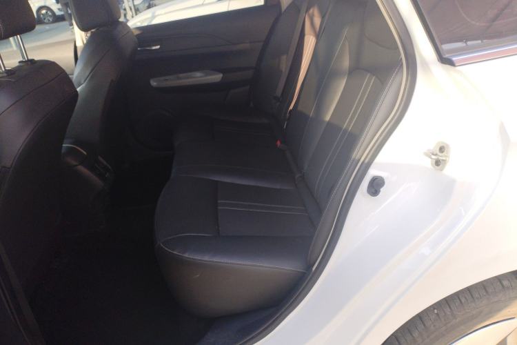 Used Dongfeng Aeolus E70 2023 500 Smart Edition Lithium Iron Phosphate 48.6 kWh 120 kW