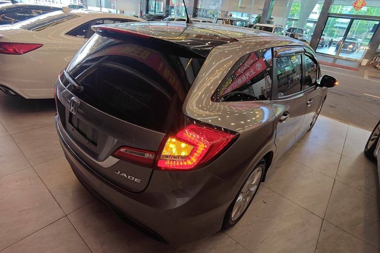 Used Honda Jade 2014 1.8L Automatic Comfort Elite Version 5 Seats
