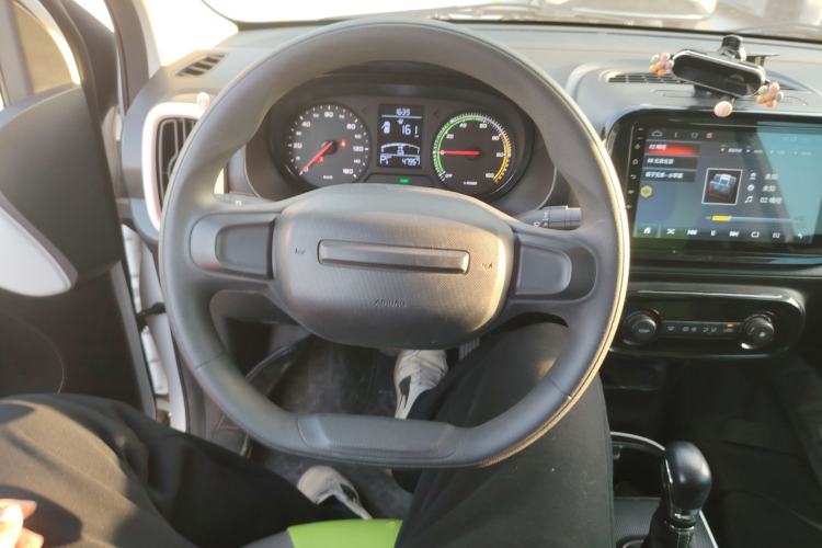 Used Roewe Clever 2021 302 km New Four-Seater Super-Efficient Version
