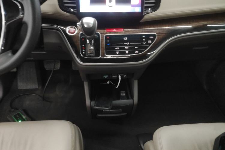 Used Honda Odyssey 2015 Revised 2.4L Luxury Edition