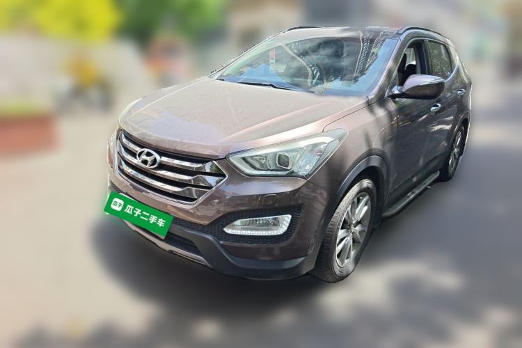 Used Hyundai Santa Fe 2013 Revised Version 2.4L Automatic All-Wheel Drive Luxury Trim