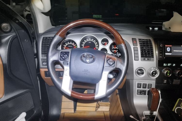 Used Toyota Sequoia 