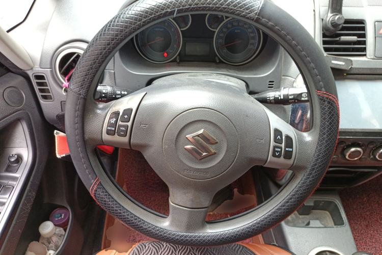 Used Suzuki SX4 2013 1.6L Manual CoolRide Model
