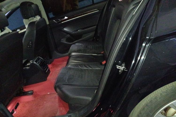 Used Volkswagen Magotan 2017 330TSI DSG Luxury Model Left Rear Seat