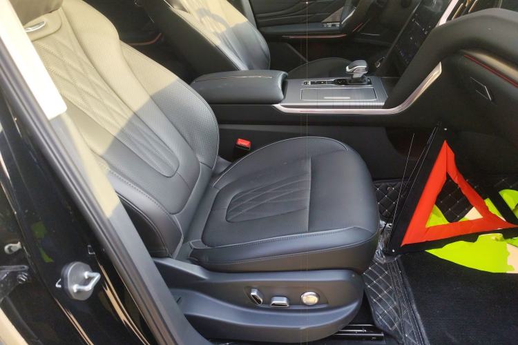 Used Hongqi HS7 PHEV 2024 2.0T PHEV Four-Wheel Drive Flagship Edition 6 Seats Right Front Seat