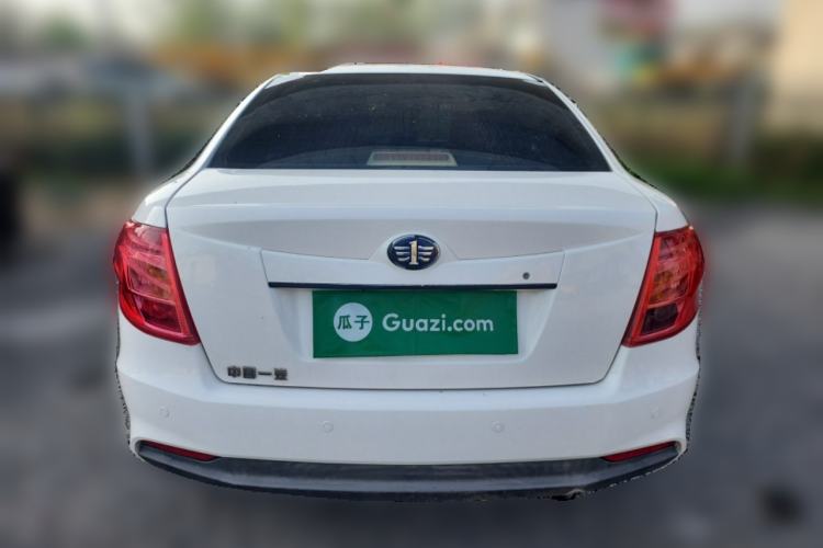 Used Bestune B50 2013 1.6L manual luxury version
