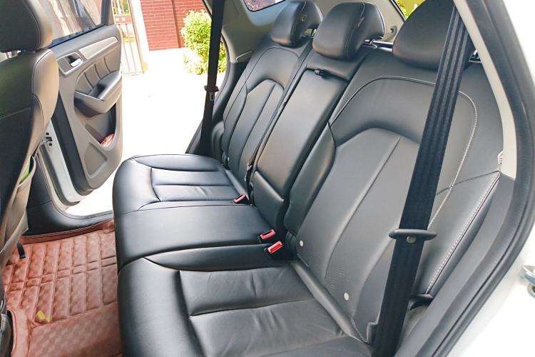 Used Roewe RX5 2016 30T Two-Wheel Drive Automatic Internet Smart Edition Left Rear Seat