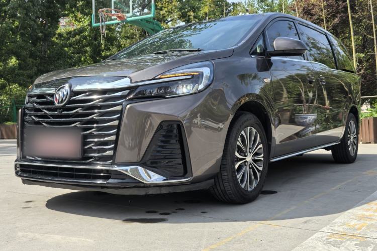 Used Buick GL8 2023 Land Executive Class Comfort Model