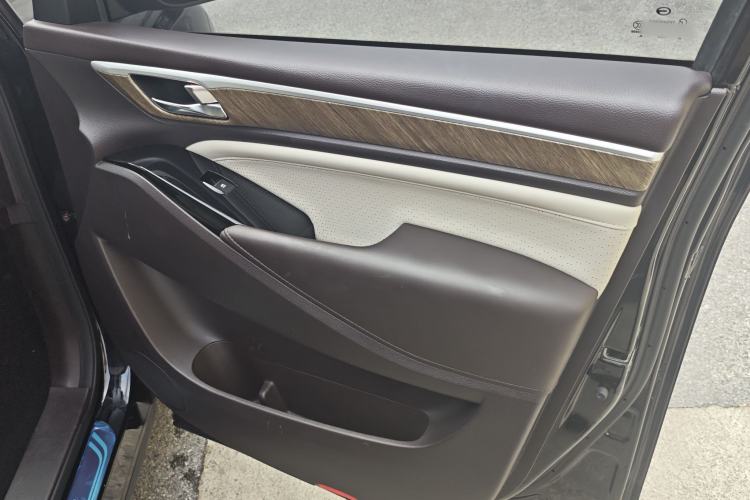 Used GAC Trumpchi M8 2023 Lingxiu Series 390T Prestige Edition Interior 5