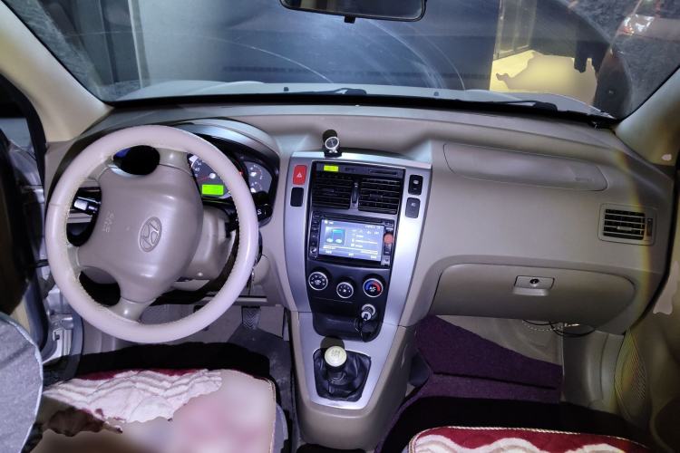 Used Hyundai Tucson 2009 2.0L Manual Two-Wheel Drive Fashion Edition
