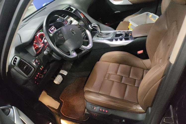 Used DS 5 2013 1.6T Prestige Edition THP200