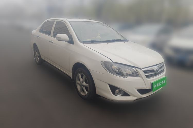 Used Toyota Corolla EX 2013 1.6L Automatic Luxury Edition Front Right 45 Deg