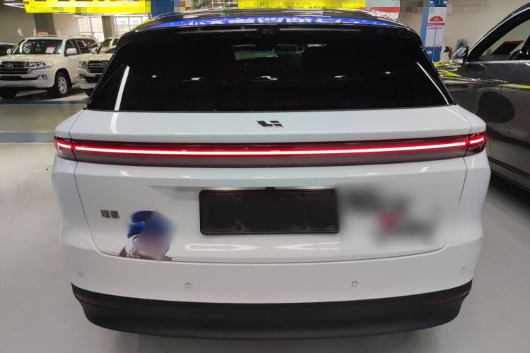 Used Li Auto i6 2025 Model Two-Wheel-Drive Standard Type
