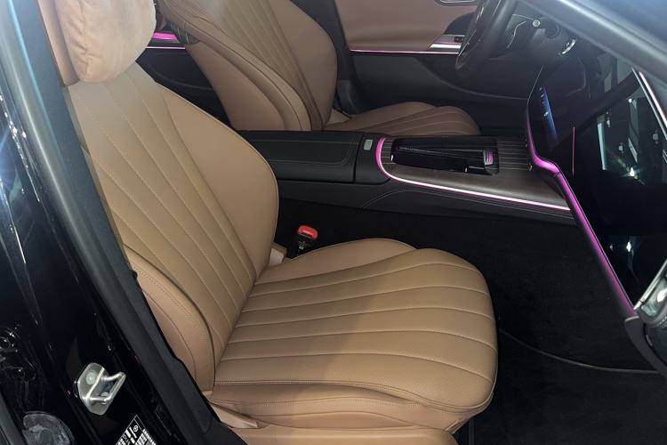 Used Mercedes-Benz E-Class New Energy 2024 E 350 e L Plug-in Hybrid Sedan
