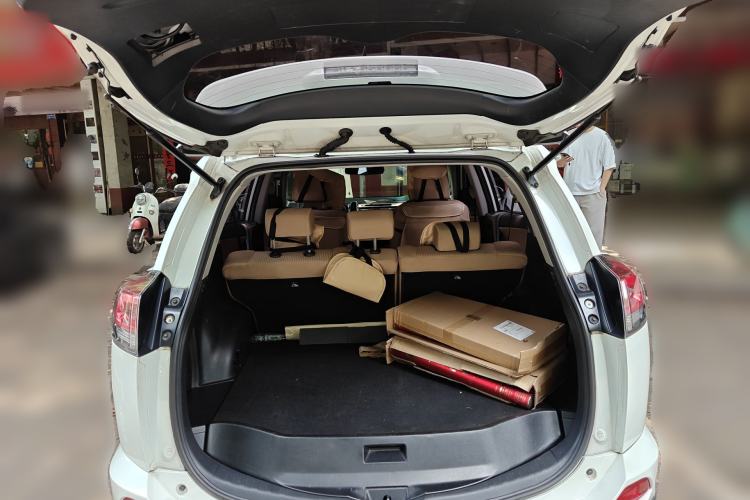 Used Toyota RAV4 2016 2.0L CVT Two-Wheel Drive Urban Edition China V Standard