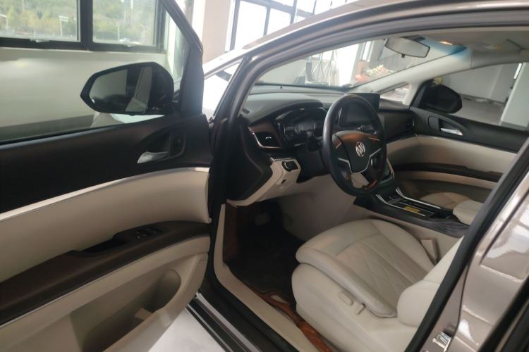 Used Buick GL8 2021 Land Cruiser Executive Class 652T Comfort Model Driver Seat