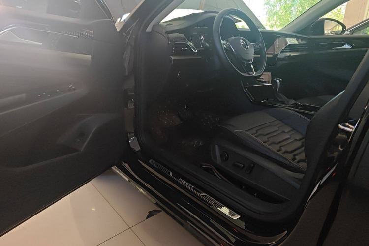 Used Volkswagen Passat 2021 330TSI Elite Edition
