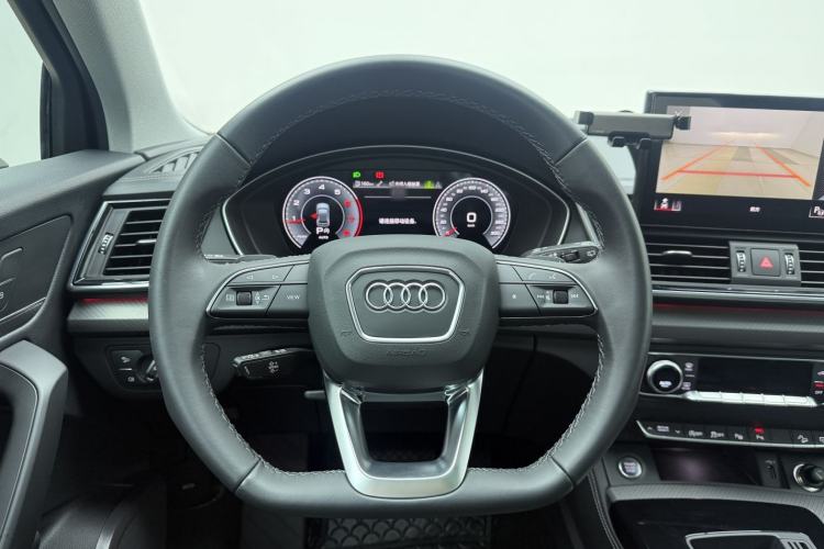 Used Audi Q5L 2022 Updated 40T Luxury Dynamic Edition Steering Wheel
