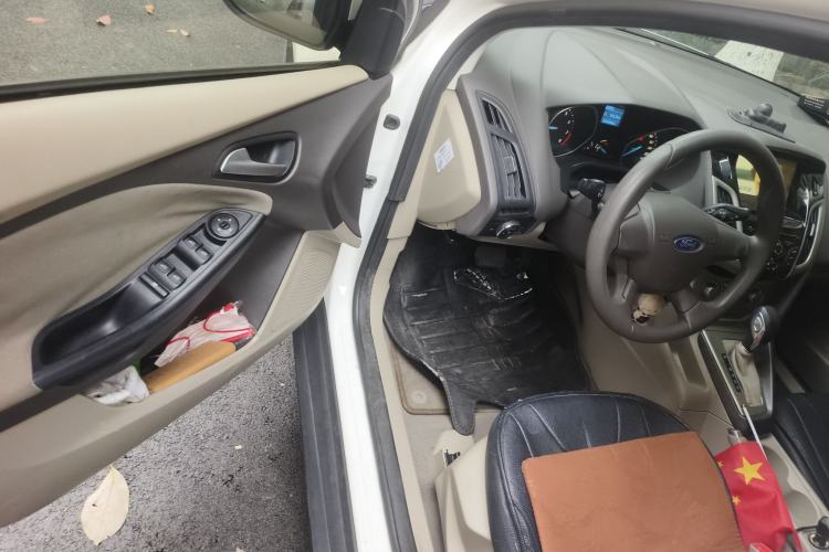 Used Ford Focus 2012 Sedan 1.6L Automatic Comfort Model
