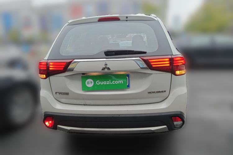 Used Mitsubishi Outlander 2017 2.0L Two-Wheel Drive Glory Edition 5 Seats