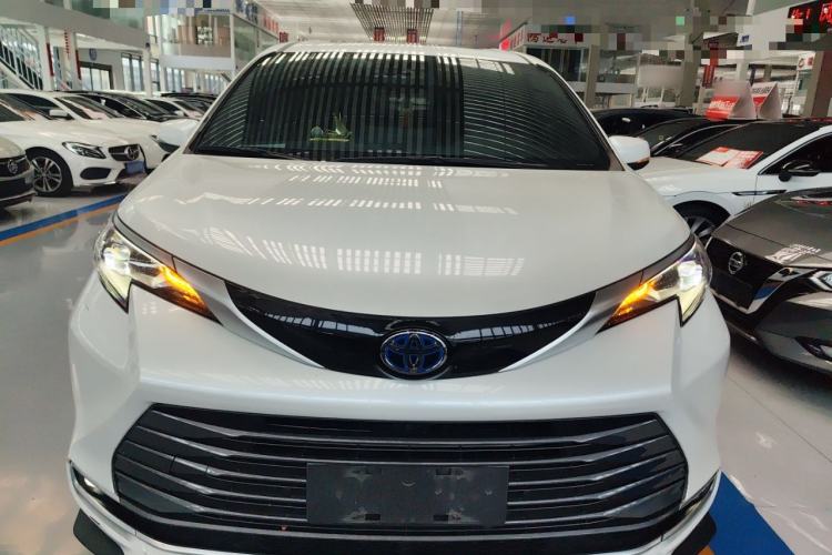 Used Toyota SIENNA 2021 2.5L Hybrid Premium Edition