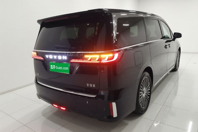 Used VOYAH Dream 2025 PHEV Four-Wheel Drive Prestige Kunpeng Edition