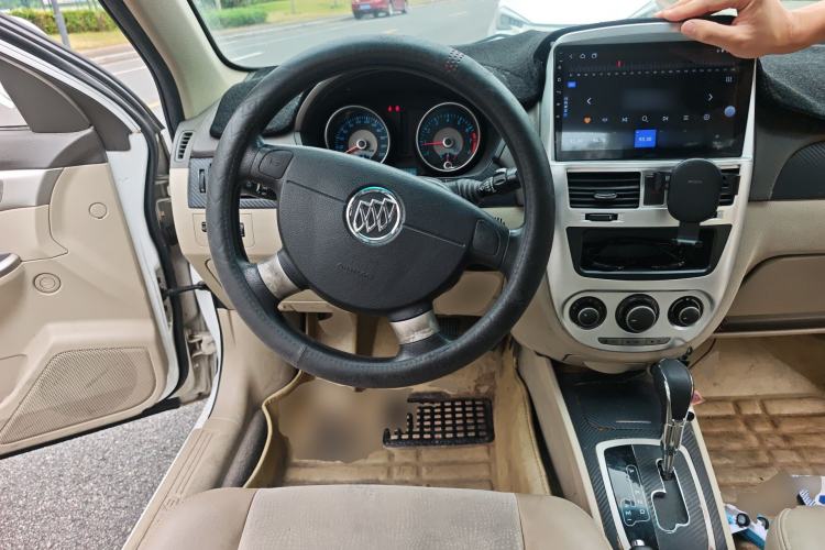 Used Buick Excelle 2015 1.5L Automatic Classic Model
