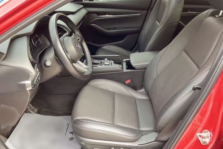 Used Mazda 3 Axela 2021 2.0L Automatic Zhi Rui Edition Interior 4