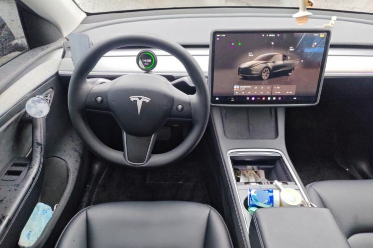 Used Tesla Model Y 2024 Long-Range All-Wheel-Drive Version
