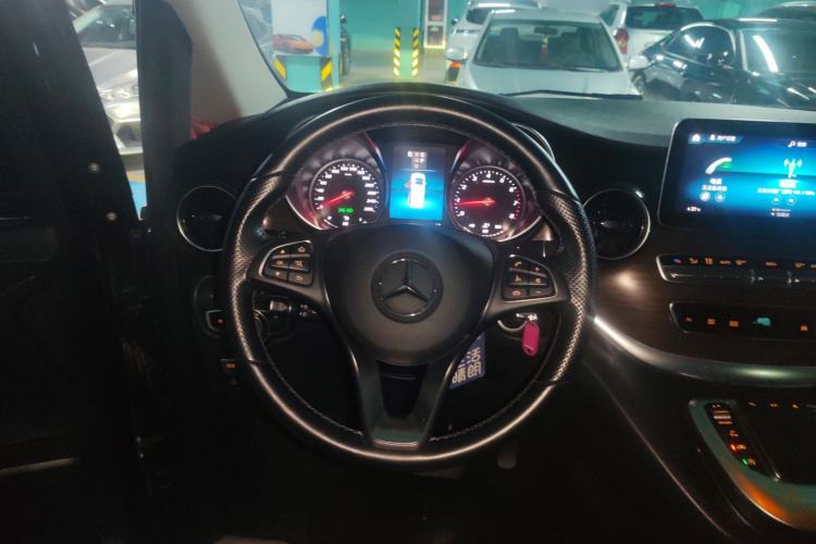 Used Mercedes-Benz V-Class 2020 V 260 Avantgarde Edition