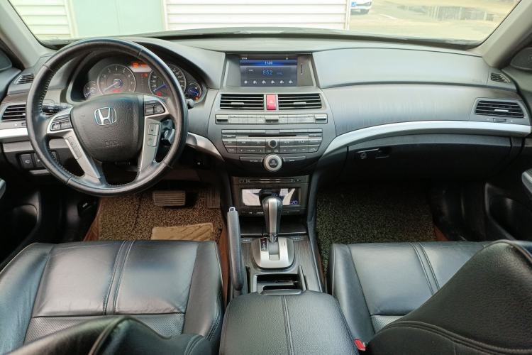 Used Honda Crosstour 2012 2.4L Luxury Edition Center Console
