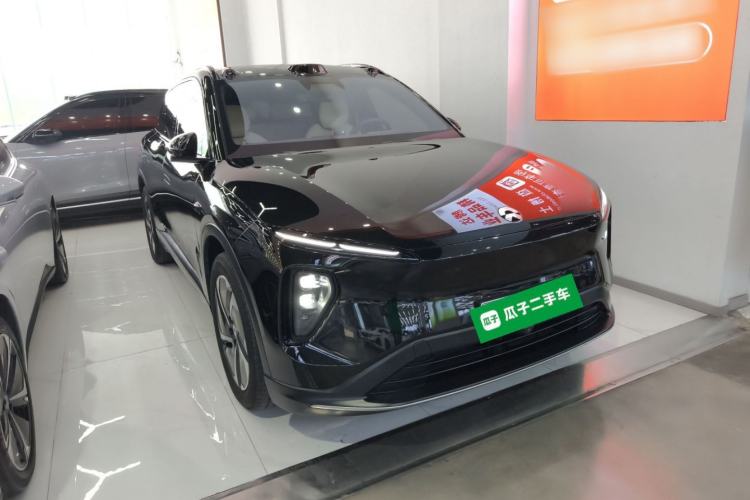 Used Nio ES6 2023 75 kWh Front Right 45 Deg