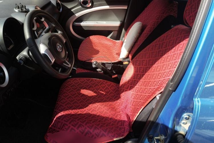 Used Lifan Auto 330 2014 1.3L Manual Standard Edition
