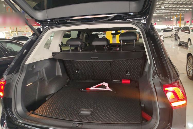 Used Volkswagen Tiguan L 2021 330TSI Automatic Two-Wheel Drive R-Line Enhanced Edition