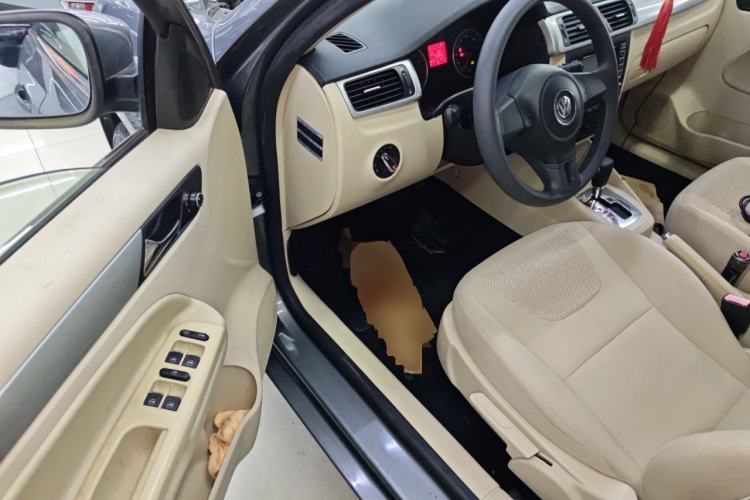 Used Volkswagen Bora 2012 1.6L Automatic Fashion Edition Driver Seat