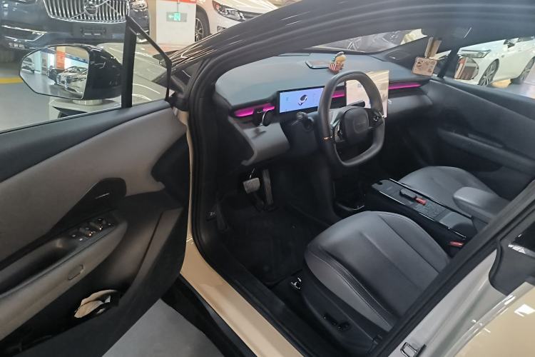 Used Lynk & Co Z20 2025 530 km Range Rear-Wheel Drive Pro
