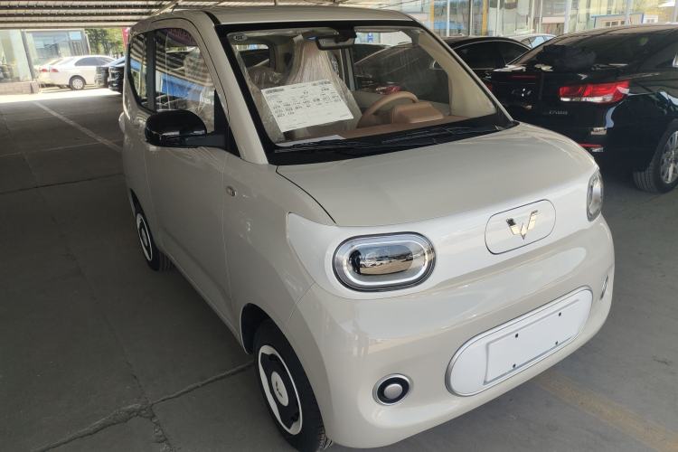 Used Wuling Hongguang MINIEV 2024 3rd Generation 215km Youth Edition Front Right 45 Deg