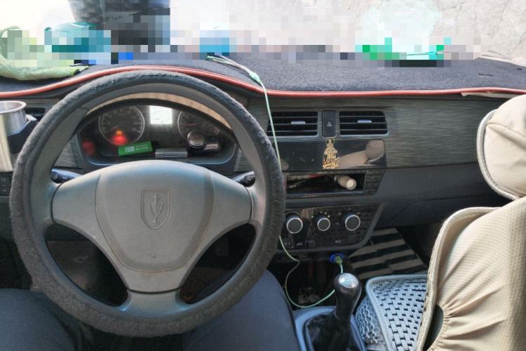 Used Jinbei Hiace X30 2020 1.5L Van Super-Enjoyment Model China VI Standard SWC15M Center Console