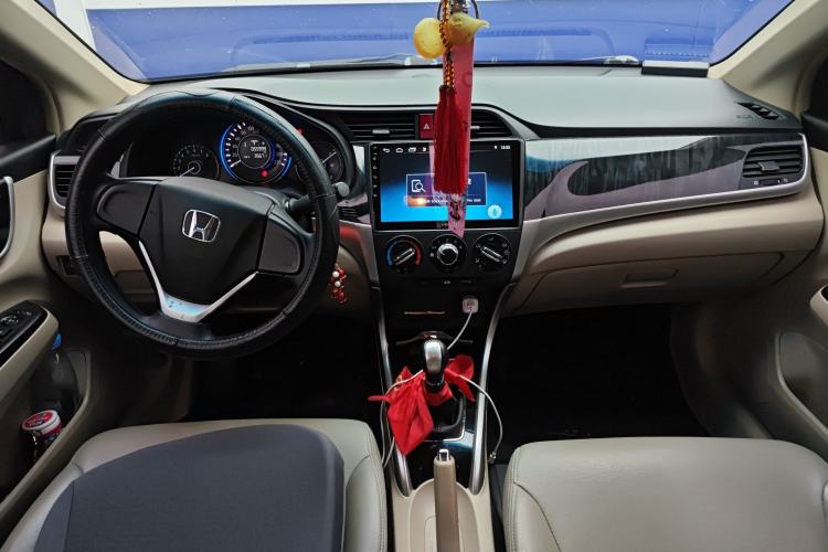 Used Honda Crider 2013 1.8L manual Comfort version Center Console
