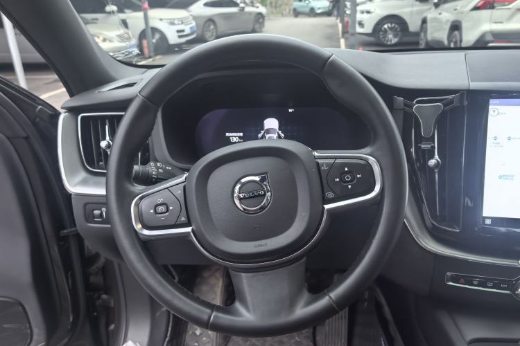 Used Volvo XC60 2022 B5 4x4 Zhiyi Luxury Edition