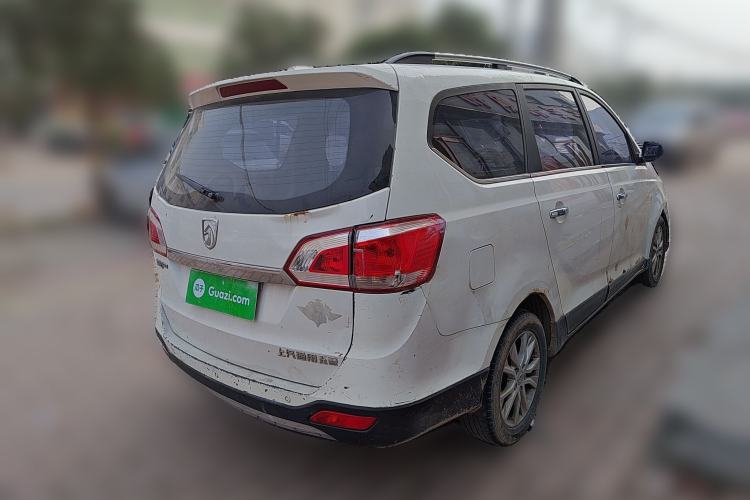 Used Baojun 730 2014 1.5L manual Comfort version 7 seats