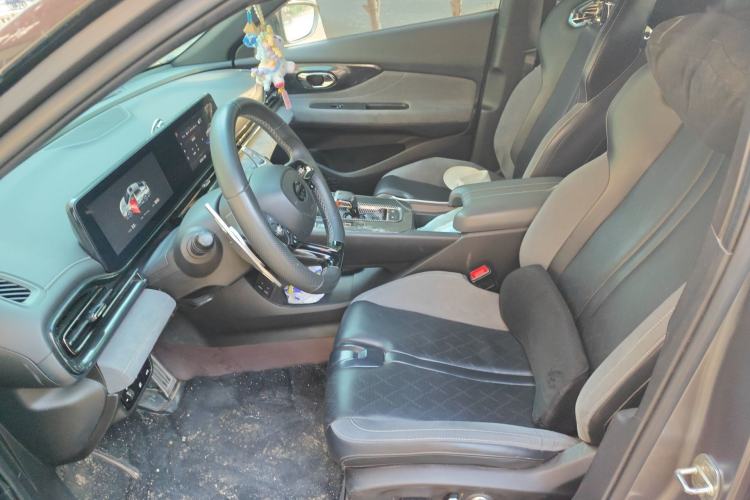 Used GAC Trumpchi EMPOW 2023 400T Automatic R MAX Left Front Seat