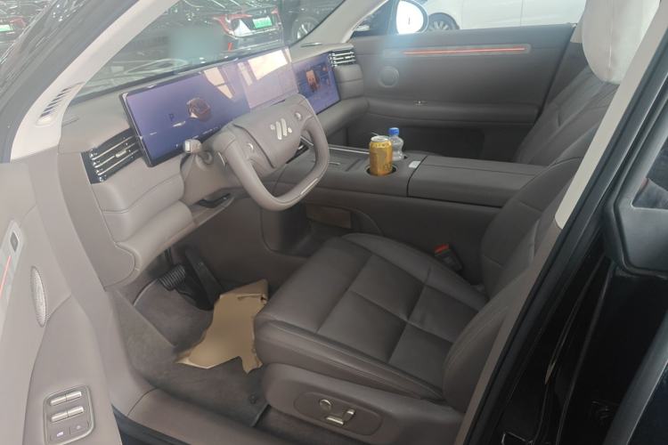 Used IM LS6 2026 Model Range-Extending 66 Max+ Left Front Seat