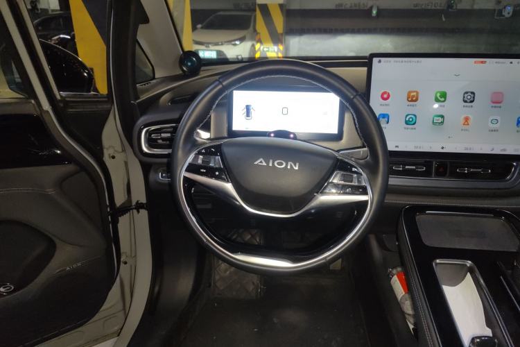Used AION V 2023 Plus 70 Smart Tech Edition Lithium Iron Phosphate Steering Wheel