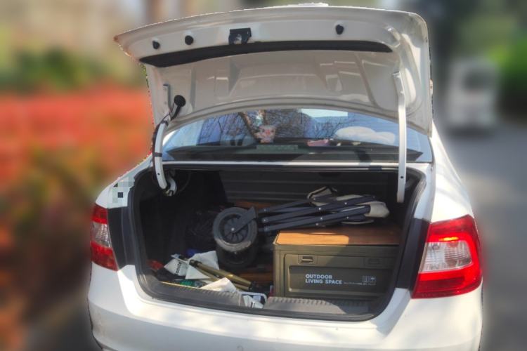 Used Skoda Rapid 2013 1.6L Automatic Smart Selection Model Trunk